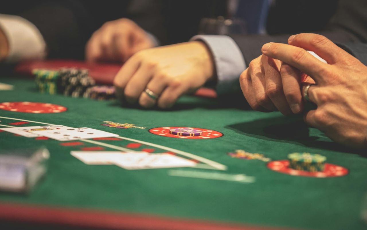 Much of that confusion relates to the differences between casinos that must abide by KYC checks and those that don't. Here's a look at how it all works. 