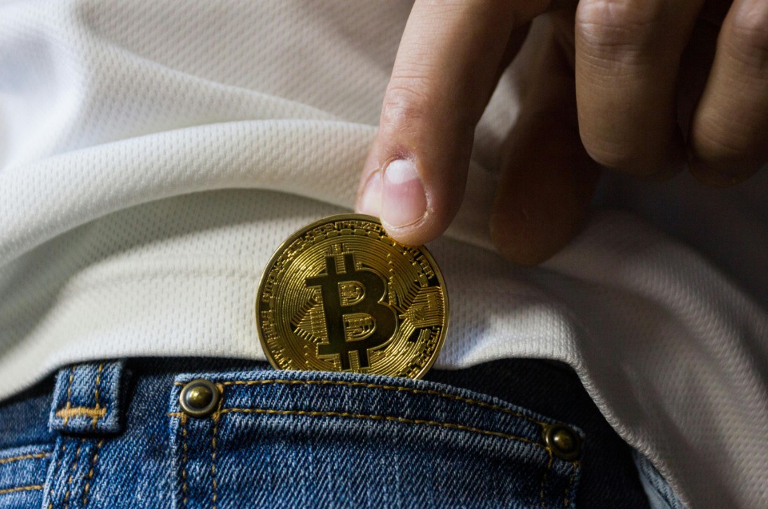 What Price Movements Reveal About Traders